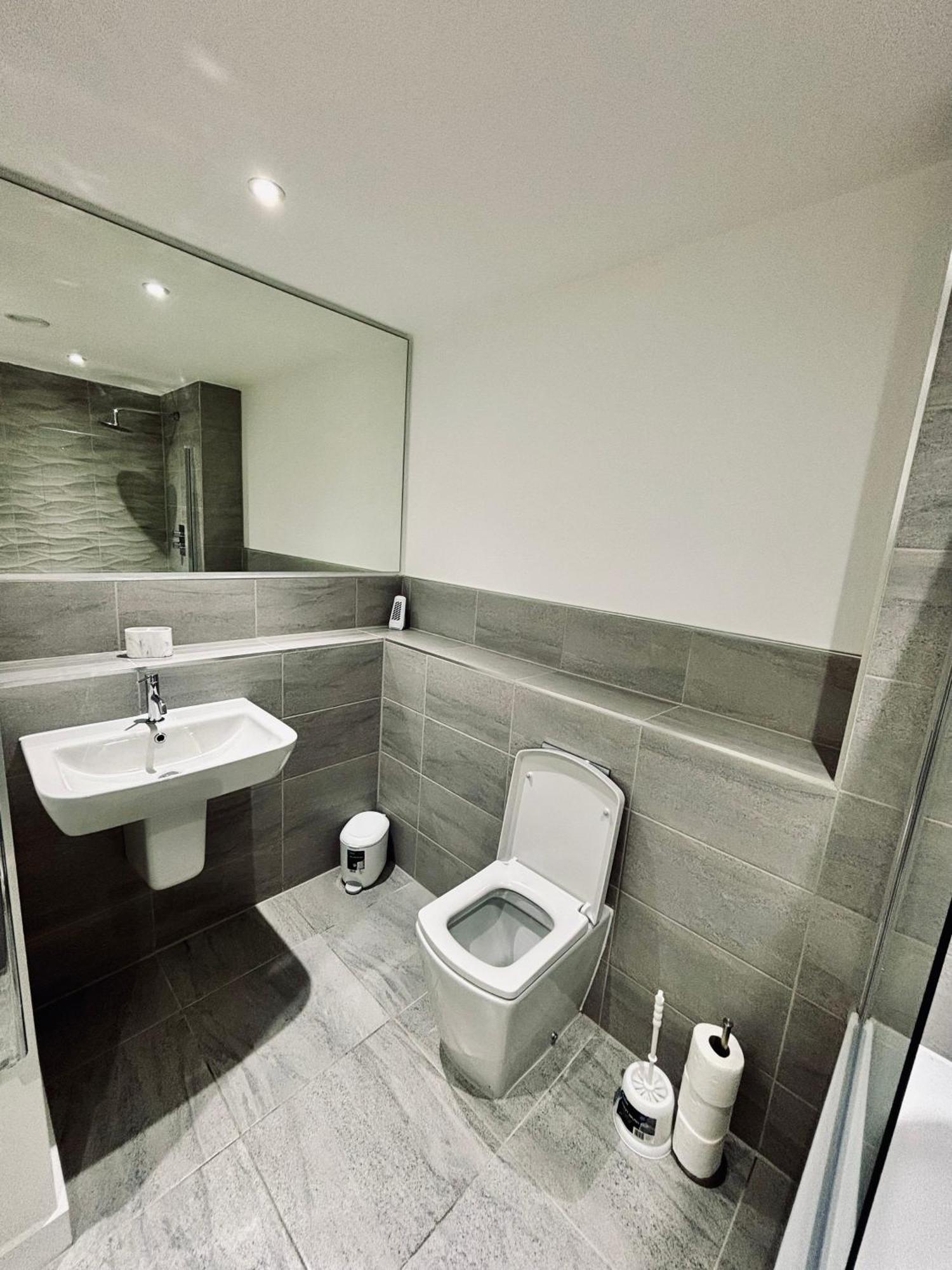 Apartment Conveniently Located One Bed In Old Trafford
