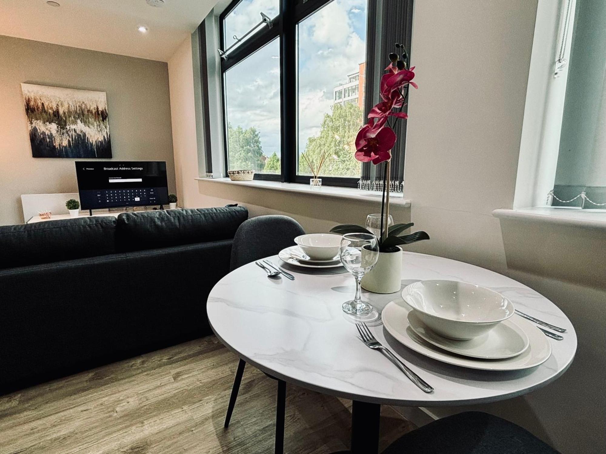 Conveniently Located One Bed In Old Trafford Apartment Manchester