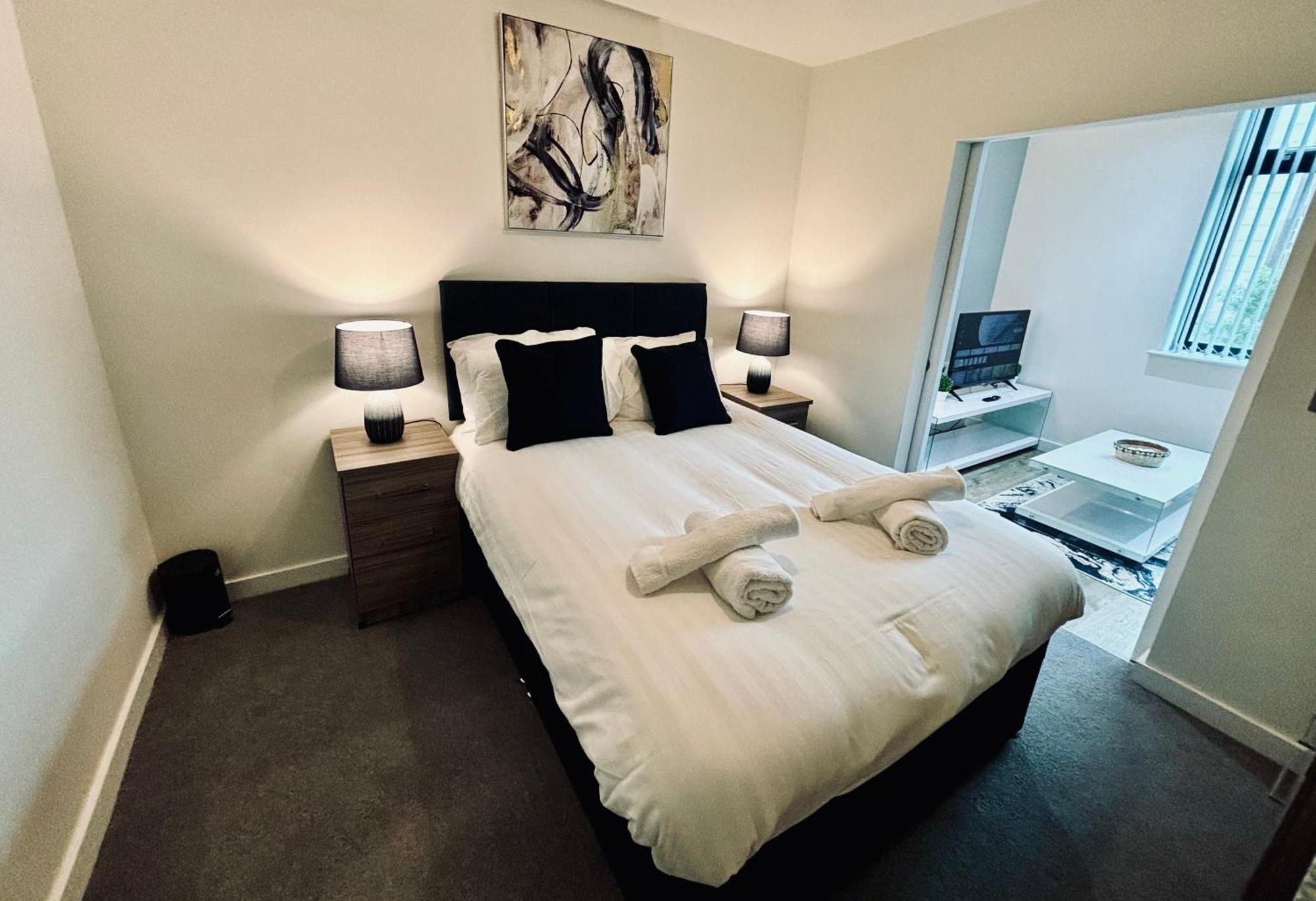 Conveniently Located One Bed In Old Trafford * Manchester